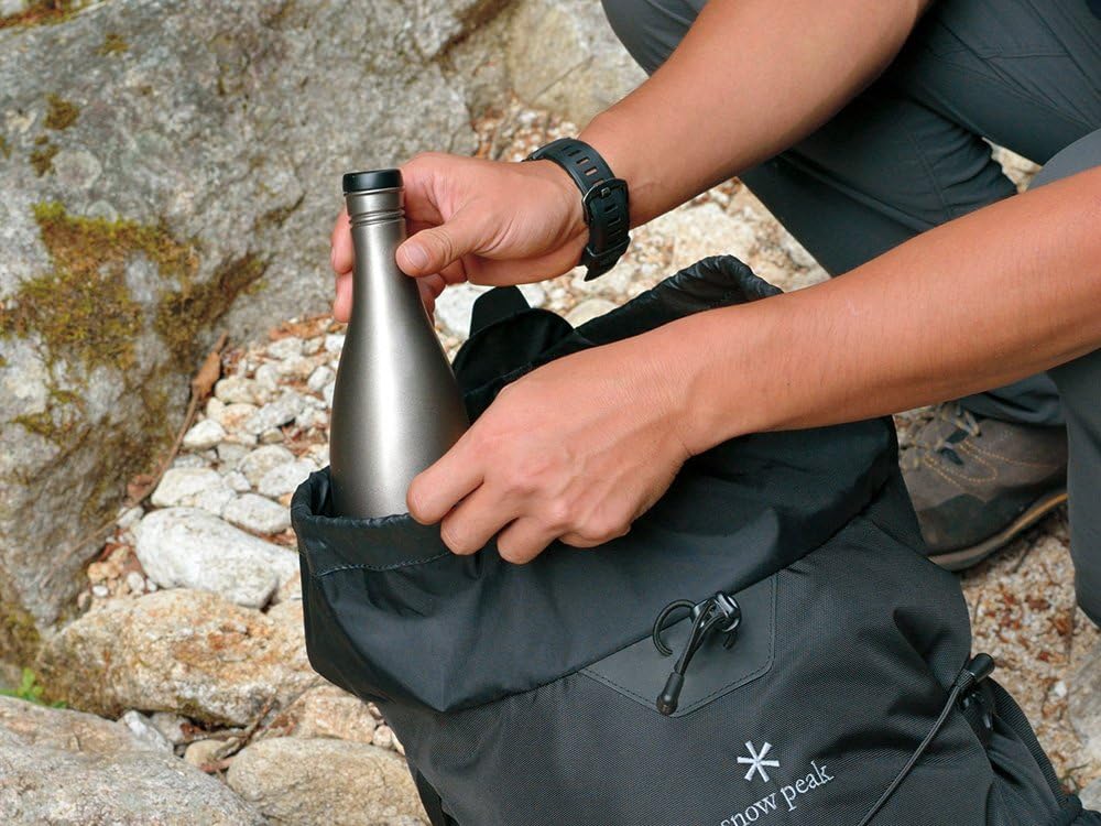 snow-peak-titanium-sake-bottle-6.jpg